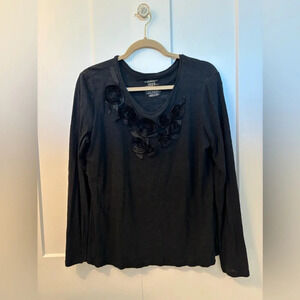Izod Women’s Black Fabric Rose Detail Scoop Neck Long Sleeve Size L